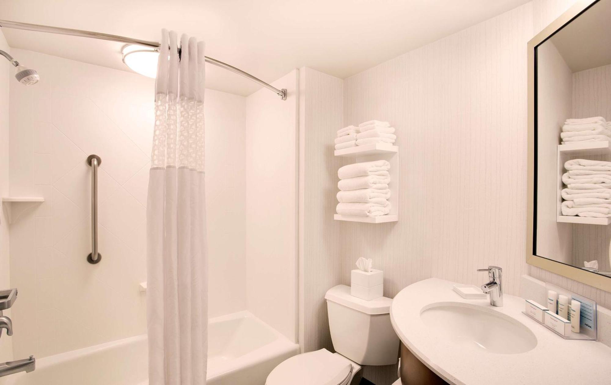 Hampton Inn Lancaster Ngoại thất bức ảnh